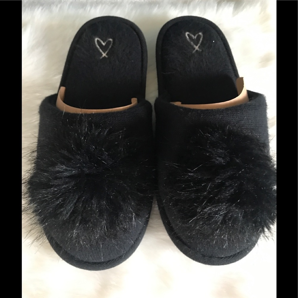 🎀 *FIRM PRICE* VS Slippers 💘